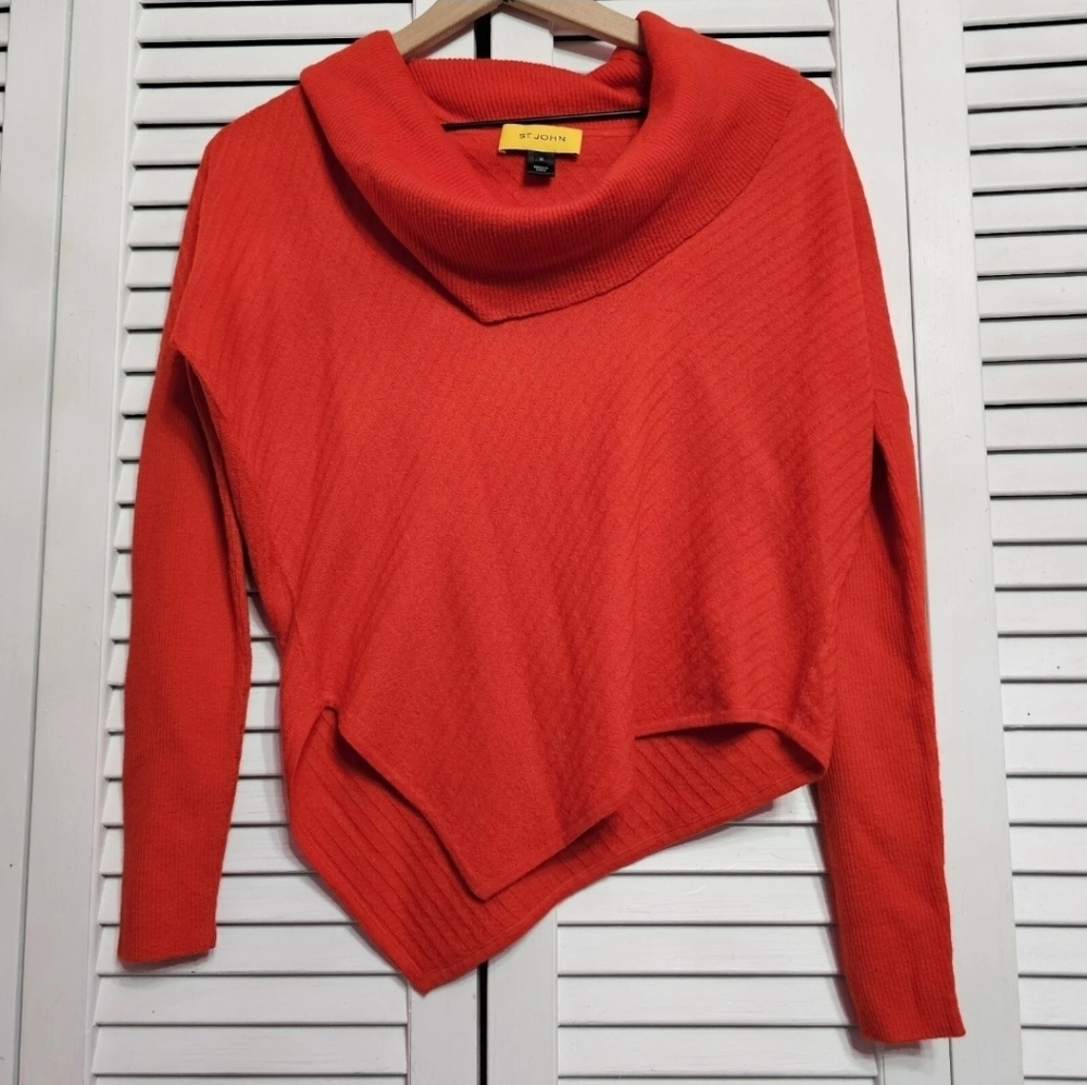 St.‎ John • 100% Wool Cowl Neck Sweater
